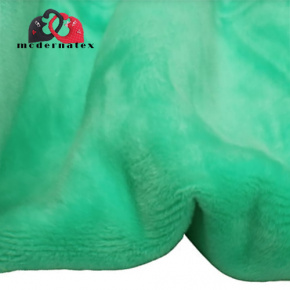 Tissu minky fausse fourrure, 320 g/m², largeur 160 cm, au métre menthol Tissu minky fausse fourrure, 320 g/m², largeur 160 cm, au métre menthol