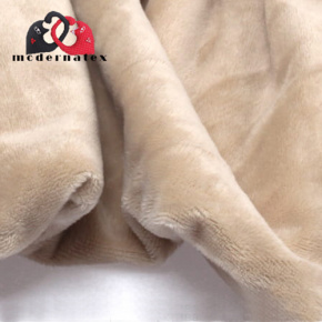 Tissu minky fausse fourrure, 320 g/m², largeur 160 cm, au métre biege Tissu minky fausse fourrure, 320 g/m², largeur 160 cm, au métre biege